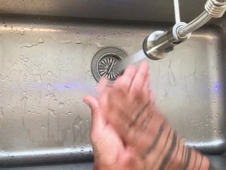 Tattooed Bad Boii GETS ALL WET!!!!! Watch As He Let's It All Show