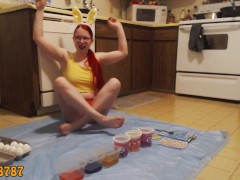 Easter Egg Dying - Screenshot 1 of 16 - Redhead