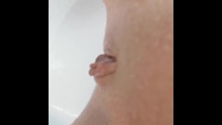 快速脉动性高潮青少年独奏淋浴