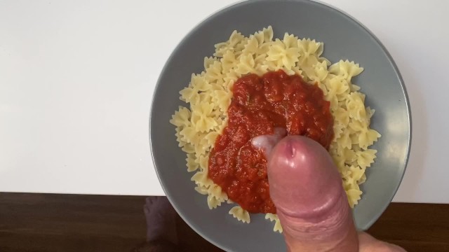 I'M EATING PASTA WITH THE SPERM OF MY MAN INSIDE IT AND IT'S SOOOO GOOD !!  - Pornhub.com