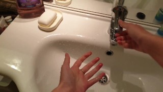 Lave as mãos. SCRUBHUB