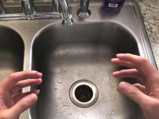 A Jojo's Guide to Washing your Hands #SCRUBHUB - Pornhub Gay