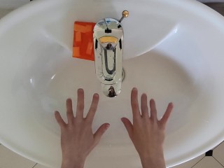 私と一緒にあなたの手を洗ってくださいPOV ASMR #scrubhub