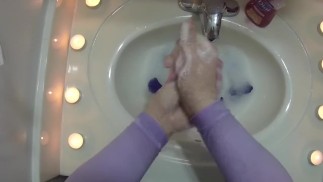 Relaxing Hot Steamy Spa Hand Massage