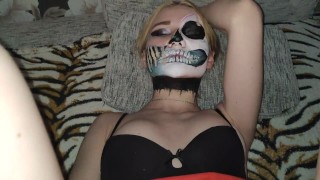 Sexo De Halloween Con Máscaras Mi Novia Adolescente CALIENTE Orgasmo Real 60 Fps 1080