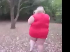 Ssbbw flash outside - Screenshot 2 of 16 - Bbw