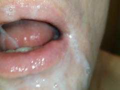 Пенистые губы для тебя (ASMR) - Screenshot 11 of 16 - Kink