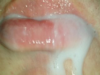 Пенистые губы для тебя (ASMR)