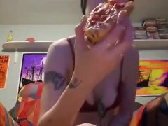 Sharkky Eating  - Screenshot 3 of 16 - Feedee