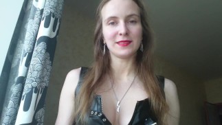 乳胶女神梦：用卡特琳娜小猪的东西宠坏我