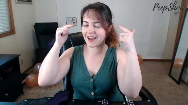 Watch Bondage Video:Rianne S Bondage Bag Review