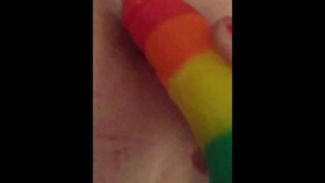 Sissy plays with herself❤️