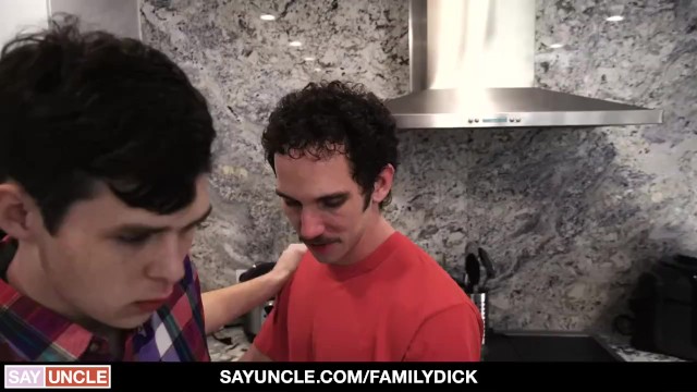 ❤️muscle Step Dad Teaches his Boy to Suck Dick