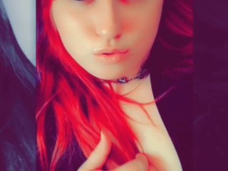 Red head Queen "Little Pink" likes to seduce 