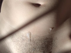 Mañanero con BabyFrankie termina con concha bañada en semen. 
