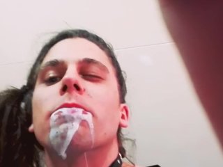 Sissy crossdreser tastes milk