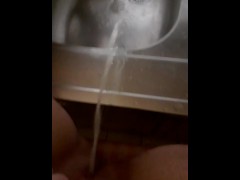 Slut pees in kitchen sink - Screenshot 7 of 16 - Piss