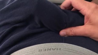 Gran carga en blue boxer briefs para comenzar el día 