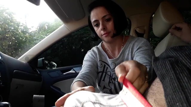 Car handjob 