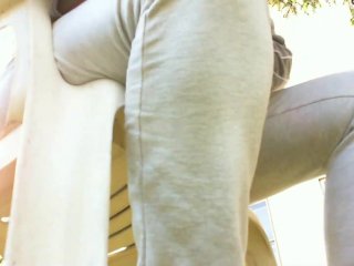 Nicoletta gioca con dei fetish palloncini in_giardino sei pronto?