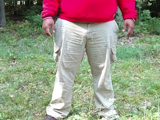 Office Depot employee pissing himself.