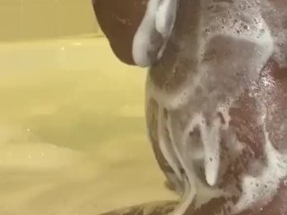 Pregnant_Pussy Taking a Bubble_Bath