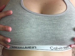 девушка поиграла с грудями - Screenshot 1 of 16 - Big Boobs