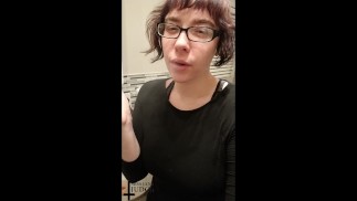 Stoner Babe 吸烟和洗澡 Snapchat 汇编