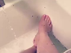 Bath time - Screenshot 2 of 16 - Feetrubs
