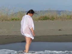 Ich bade mit Hemd im stürmischen Meer 1