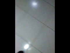 Haciéndome una paja luego de verle la nalga a mi paciente en el hospital