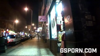 Heißer rothaariger tschechischer Ficken für Geld