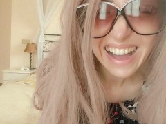 puttana italiana blasfema e volgare, offende tua madre