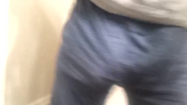 Hard Cock In Sweatpants - Grey Sweatpants Bulge Clapping - Pornhub.com