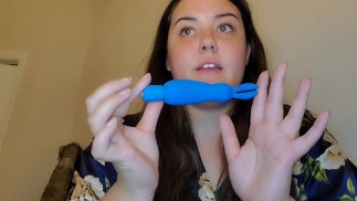 Обзор игрушки: Neon Luv Bunny