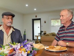 Video BLUE PILL MEN - Kharlie Stone Fucks Old Man Glenn For Money