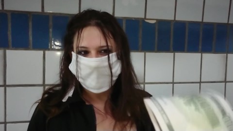 Prostituta rusa real: ¡sexo anal por $ 100 en el metro! Creampie
