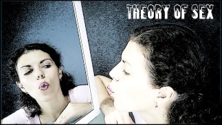 女巨人和小人玩耍