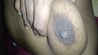Indian woman show her body