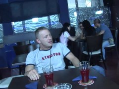 Video Busty Bitch fuck in a Restaurant....with her Boyfriend...