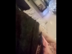 Petting a kitty - Screenshot 15 of 16 - Public Masturbation