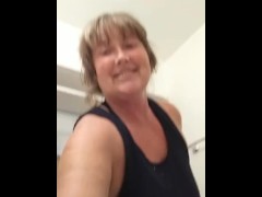 Bathroom time - Screenshot 3 of 16 - Boobs Floating