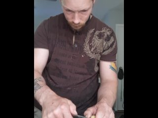 Making a ginger plug and chopped ginger ice cubes for self figging!