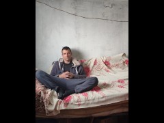 Снова слушаю разговорное радио. - Screenshot 9 of 16 - Alone