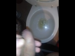 Pissing taking a leak meando