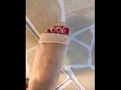 @tici_feet IG tici feet tici_feet me and my red toes!