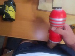 【高画質4Ｋ】○ガテン系が作った電動オナホール試験運転失敗