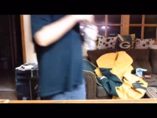 Closeup of my asshole while I fart a lot. Lots of loud funny farts