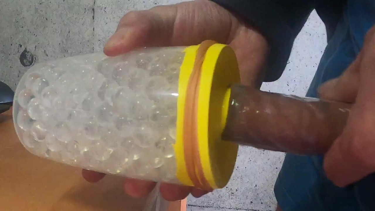 手作りオナホールでオナニー - Pornhub.com