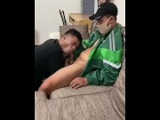 El Conductor De Grab Estaba Cansado y Necesitaba Una Mamada ...